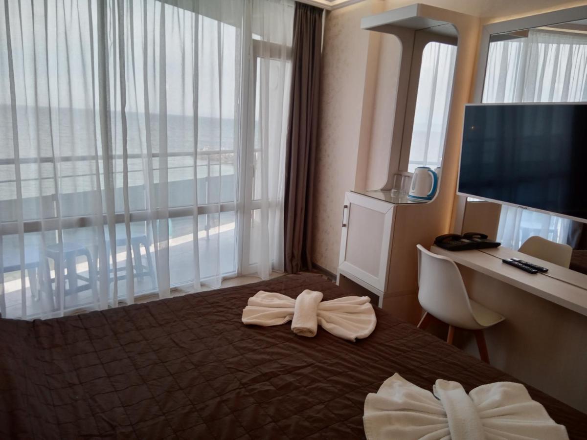 Sea View Triple S B Pomorie Exterior photo